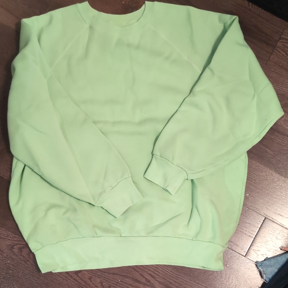 Wilfred Free INSIDE OUT CREWNECK Item no: 7420